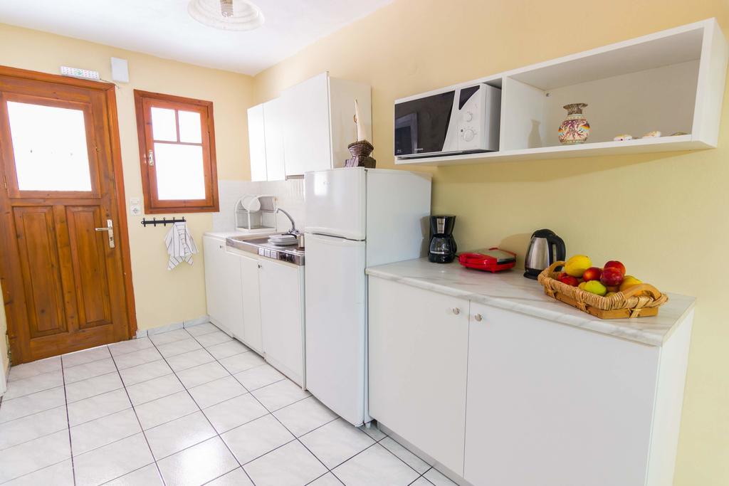 Stathopoulos Apartments Sampatiki Luaran gambar