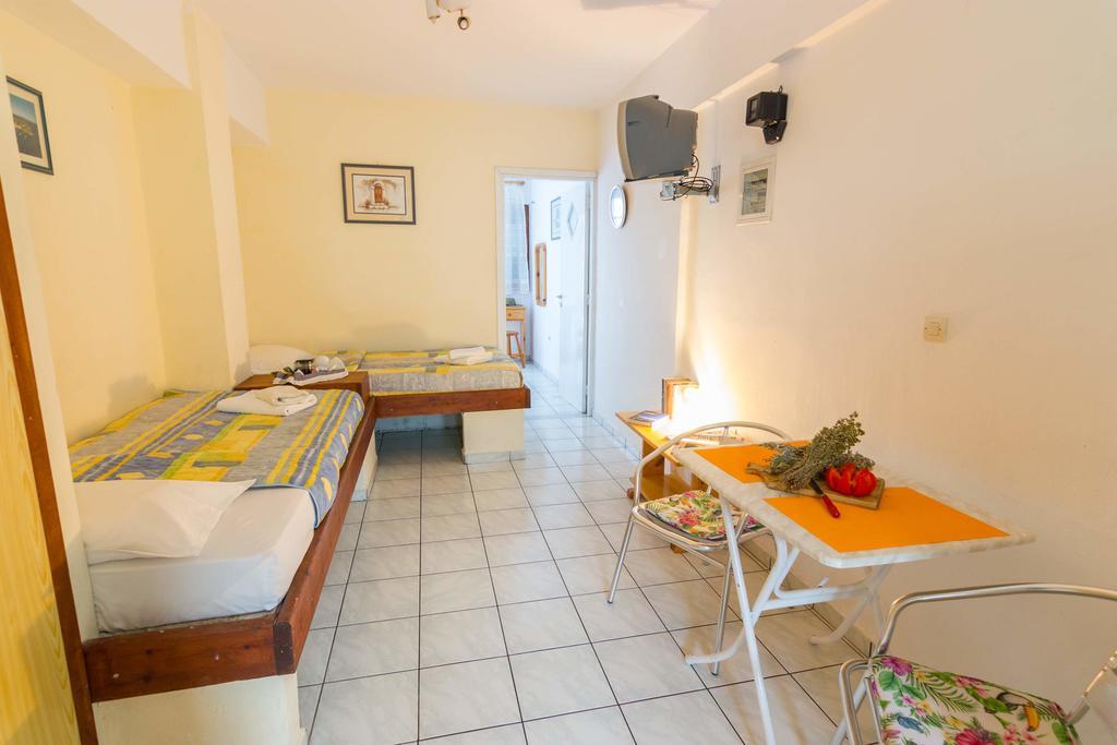 Stathopoulos Apartments Sampatiki Luaran gambar