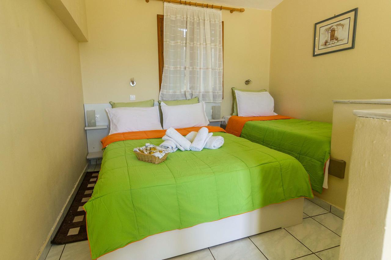 Stathopoulos Apartments Sampatiki Luaran gambar